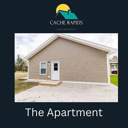 The Apartment Deer Lake Luaran gambar