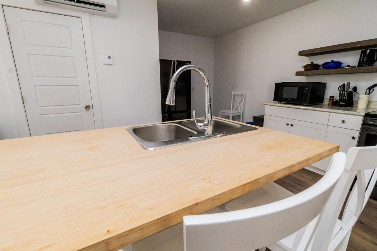 The Apartment Deer Lake Luaran gambar